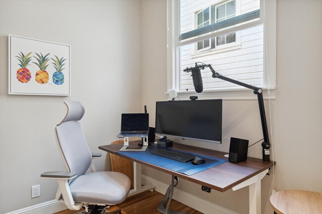 Photo - 2226 North Point St Unidad FL2-ID379191P