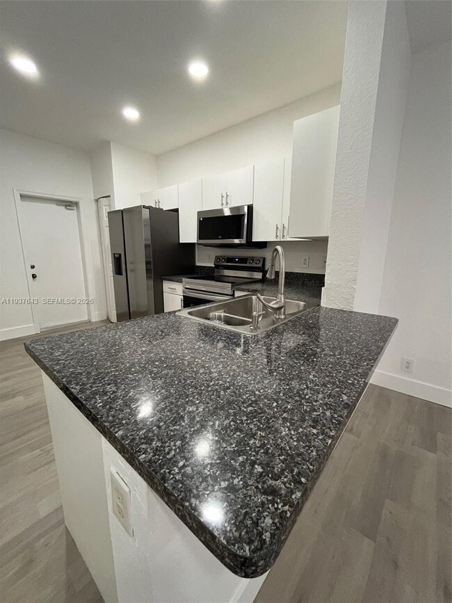 Building Photo - 2216 Ensenada Terrace