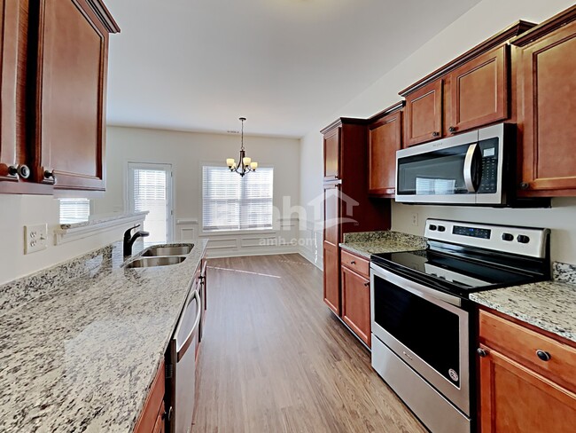 Photo - 2000 Cabela Dr