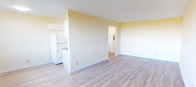 Building Photo - 1BD +1BATH Located in the heart of Etobicoke Unit 1 Bedroom - Standard