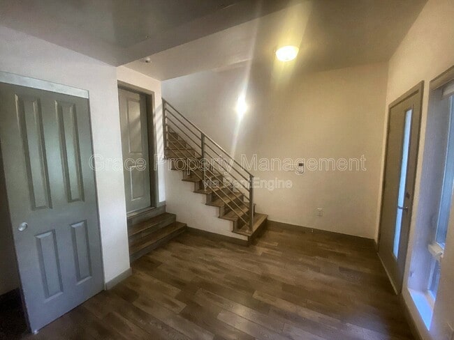 Photo - 2200 Tremont Pl