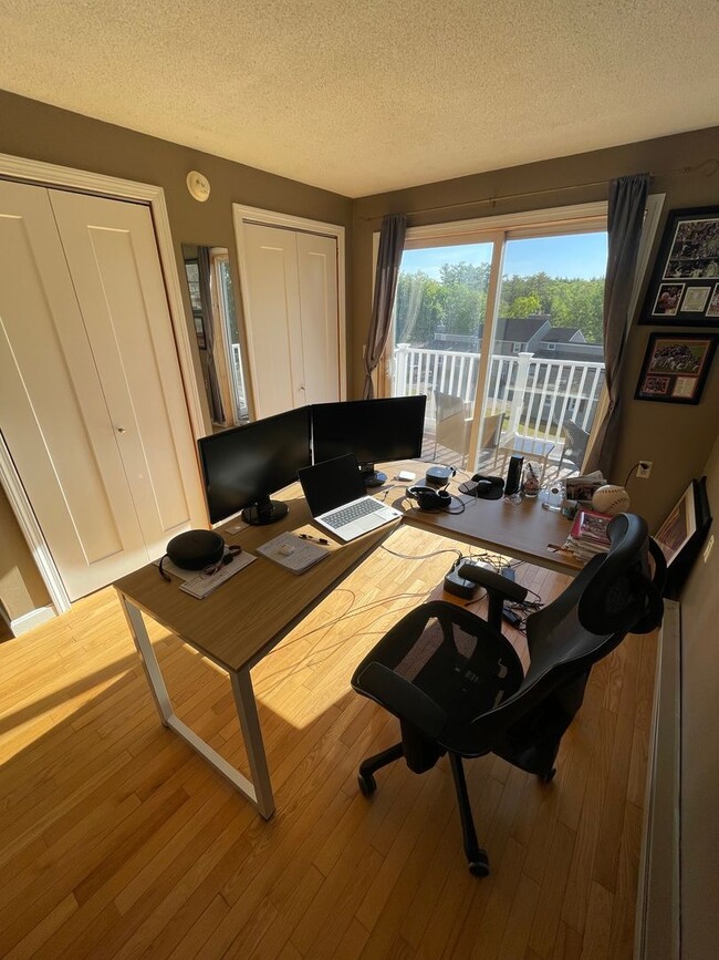 Photo - Townhouse located at Pheasant Hill, North Berwick Maine