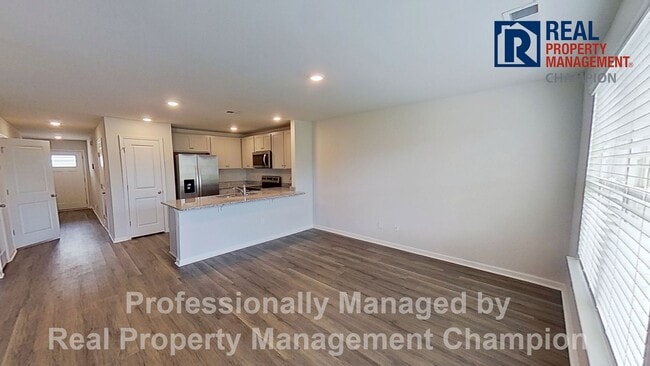 Photo - Like New 3 BD/2.5 BA Townhouse w/Open Floorplan and Attached Garage