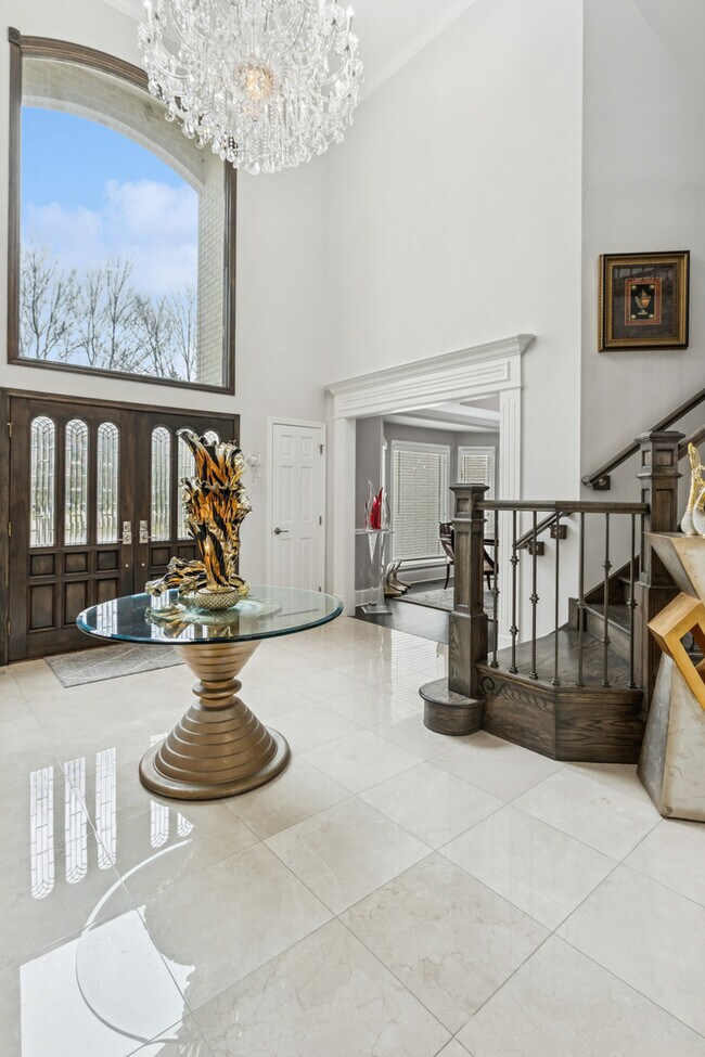 Photo - 9200 Falling Waters Dr W