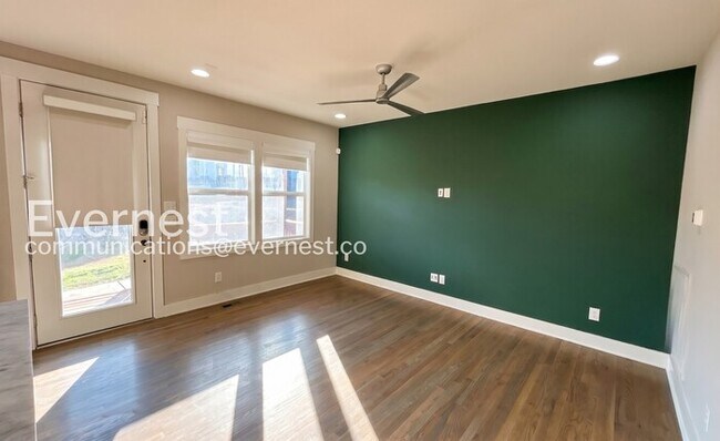 Photo - 220 Croleywood Ln
