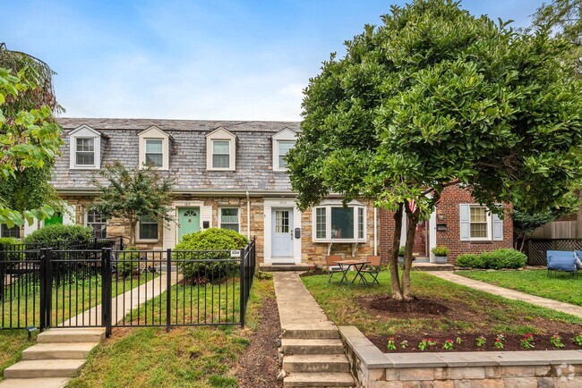 Building Photo - 1813 Leslie Ave Rental
