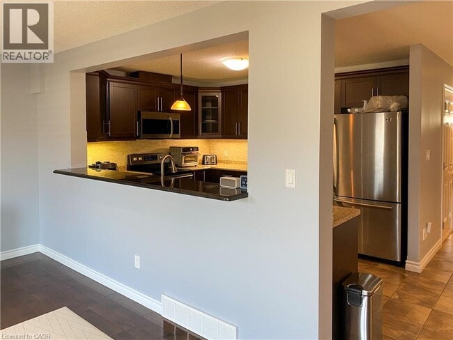 Photo - 180 Huck Crescent
