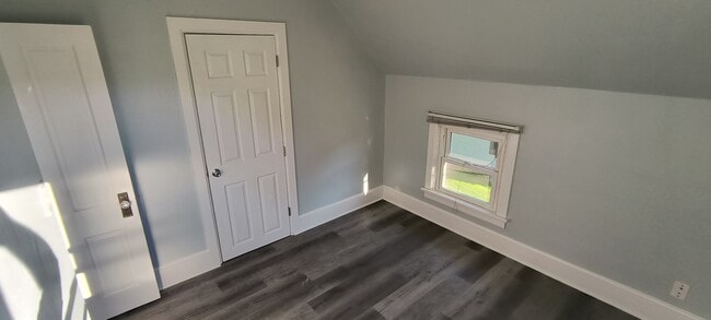 Photo - 90 N Hickory St