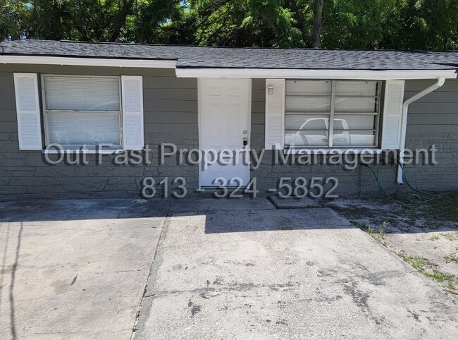 Building Photo - 8400 Sunnydale Dr