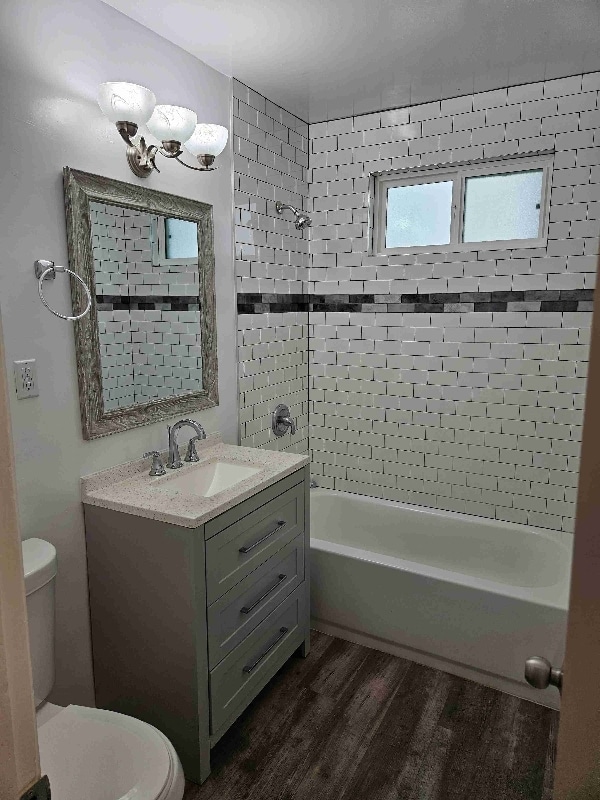 Photo - 1037 W 12th St