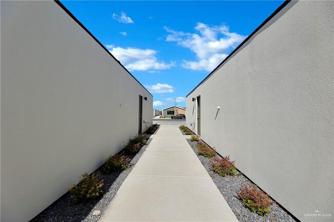 Photo - 12 East St Unit B