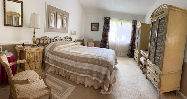 Photo - 139 Meander Cir