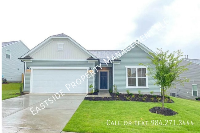 Building Photo - 2323 Bethpage Dr