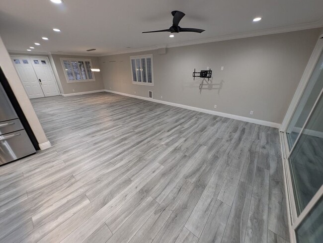 Photo - 11005 Salford Dr