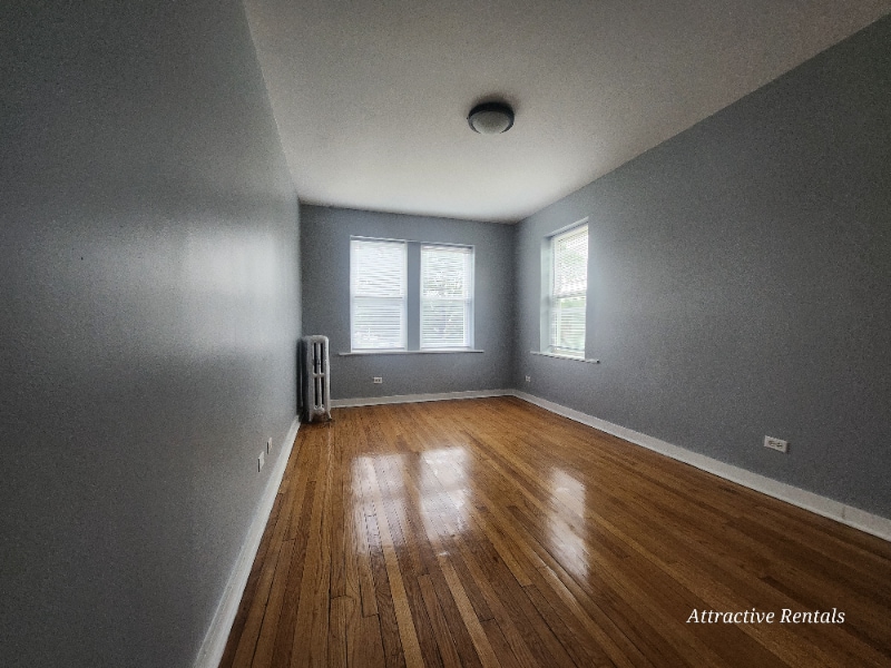 Photo - 358 W 74th St