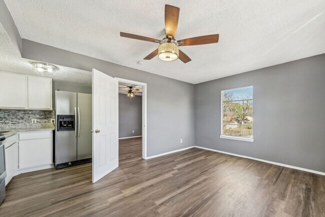 Photo - Hein Orchard Apartments