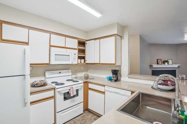 Photo - Stratford Apartments