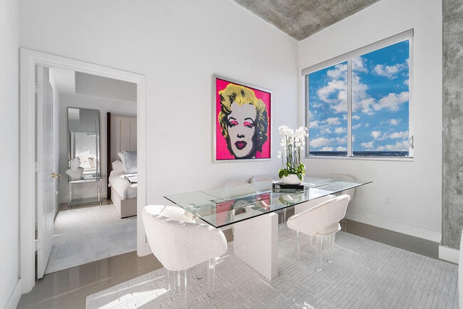 Photo - 300 S Australian Ave Unidad 1608