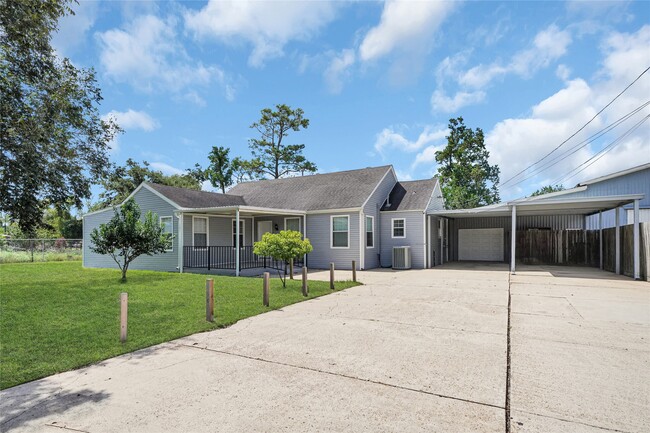 Building Photo - 10210 Moers Rd