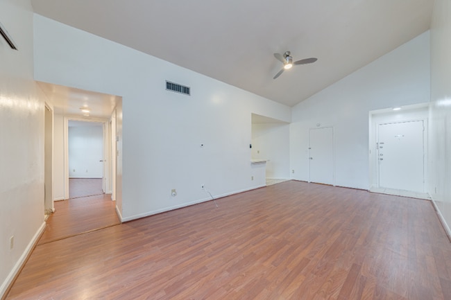 Photo - 4004 Atrium Dr