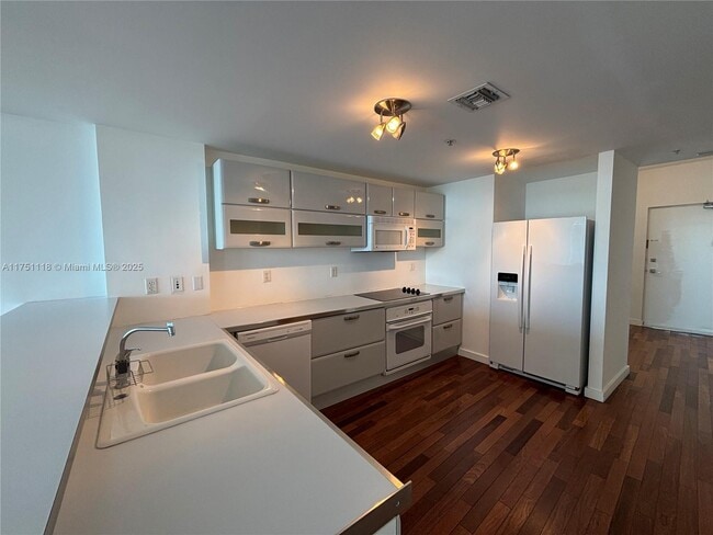 Photo - 6580 Indian Creek Dr Unidad 508