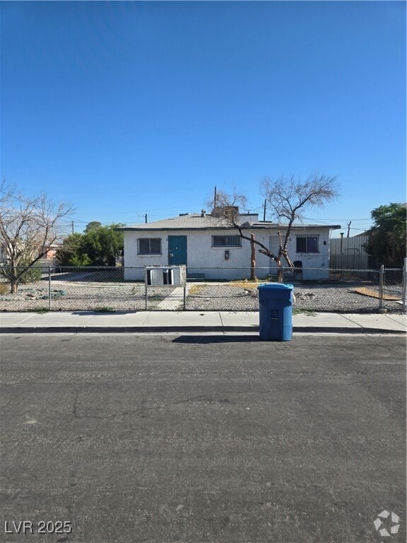 Building Photo - 622 W McWilliams Ave Rental