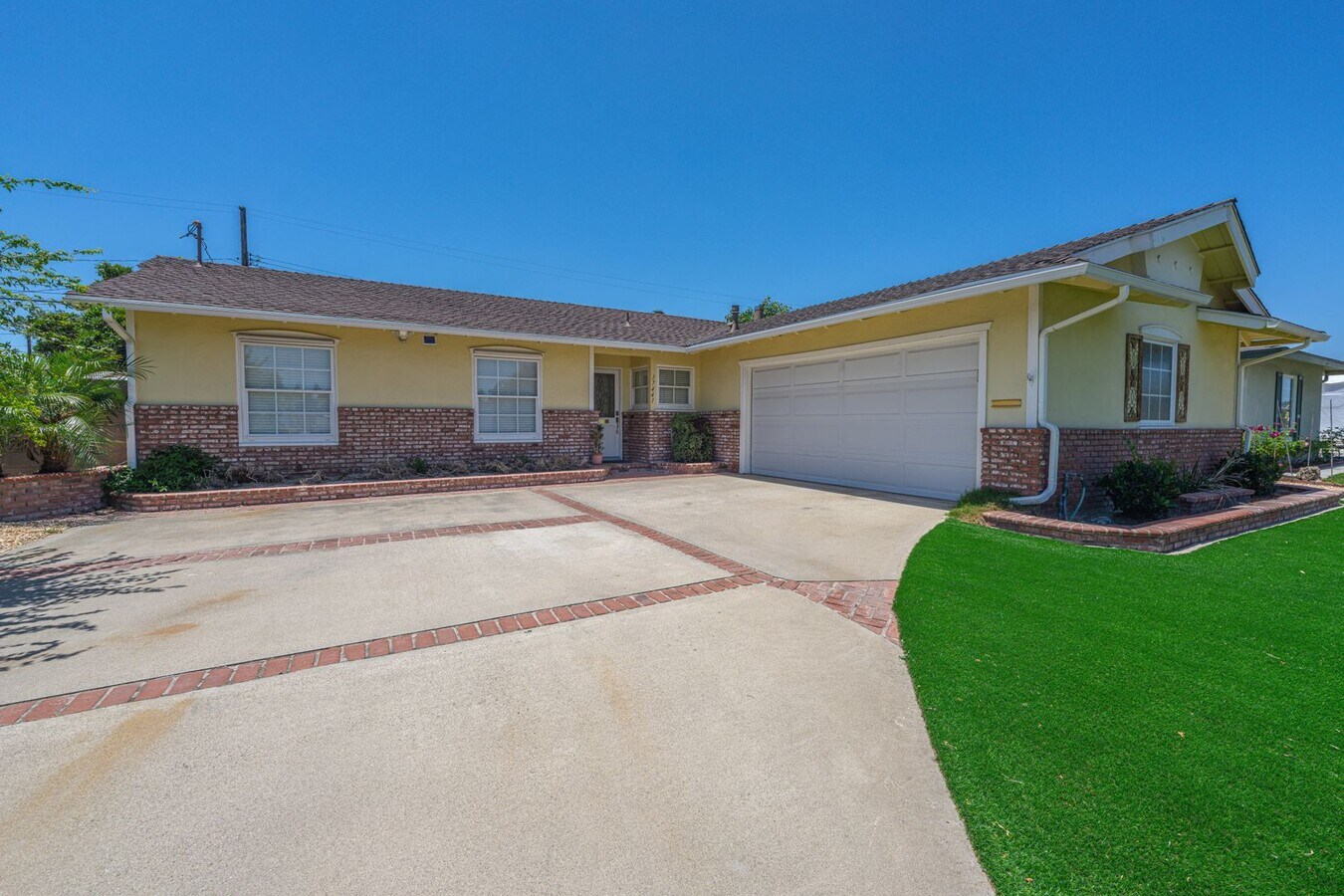 Cozy 4 Bedroom Home w/ Backyard 2 minutes ... - Cozy 4 Bedroom Home w/ Backyard 2 minutes ...
