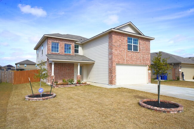 Photo - Like New Home in Red River Ranch (Cibolo) ...