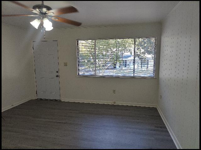 Photo - 204 Dobbs St