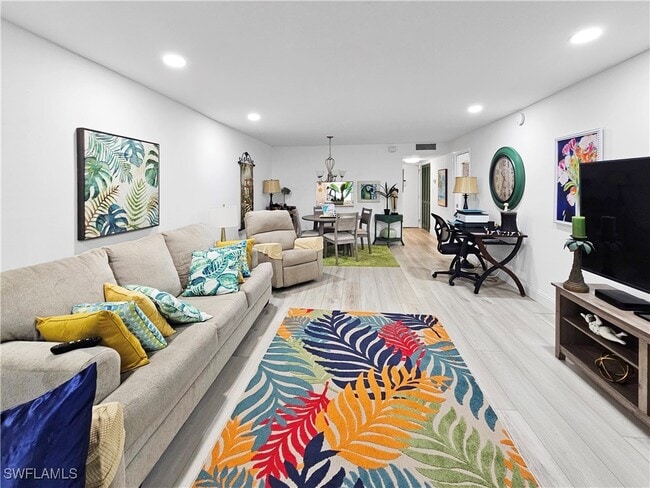 Photo - 1700 Pine Valley Dr Unidad 118