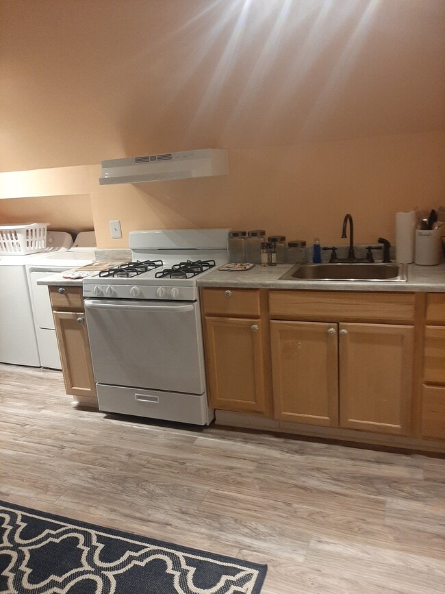 Photo - 4124 Johnson Branch Rd Unidad Kozy Korner