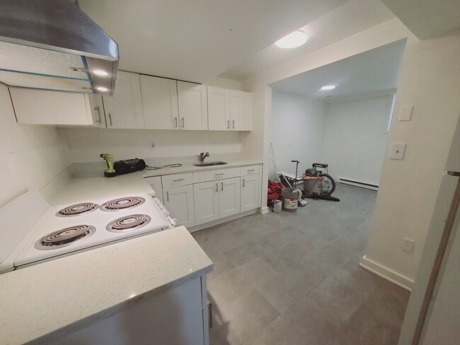 Photo - 47 Lindale St Unit B