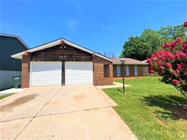 Building Photo - N2 Unit 3801 Larkwood Rental