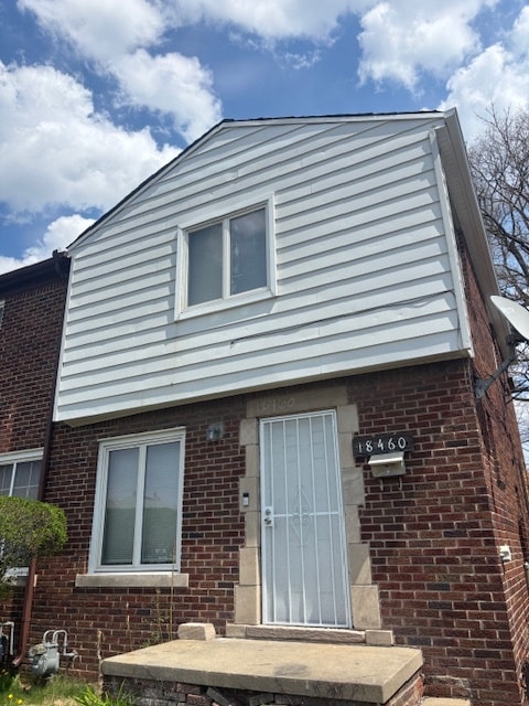 Photo - 18460 Schaefer Hwy House
