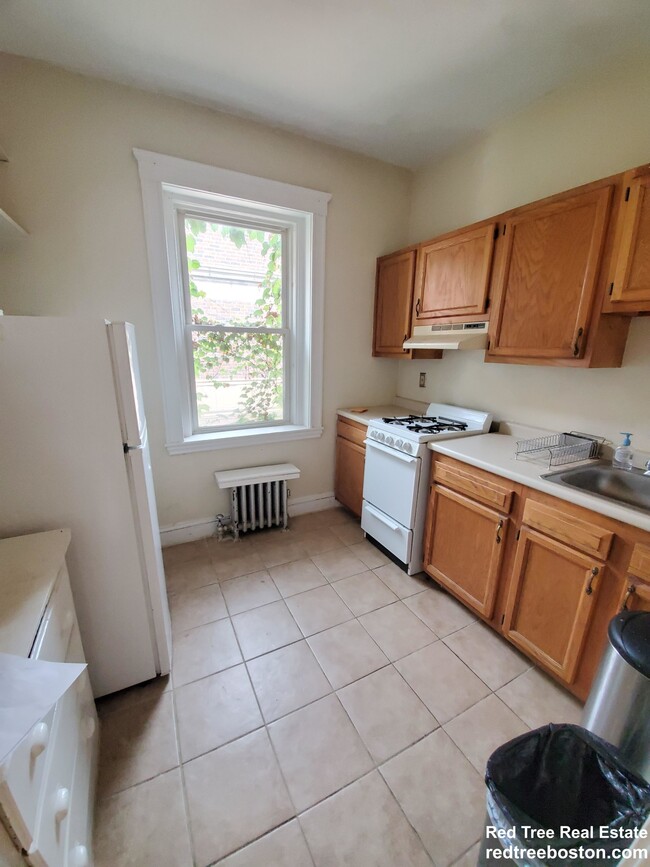 Building Photo - 20 Wendell St Rental