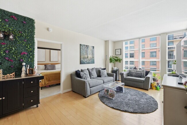 157 Fleet St Unit 908