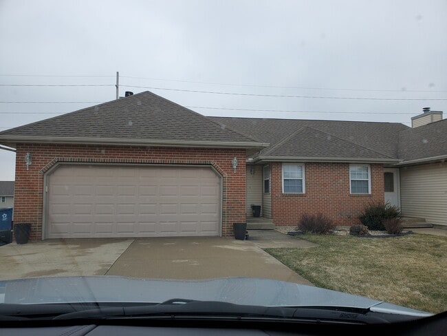 Building Photo - 709 Burgess Dr Rental