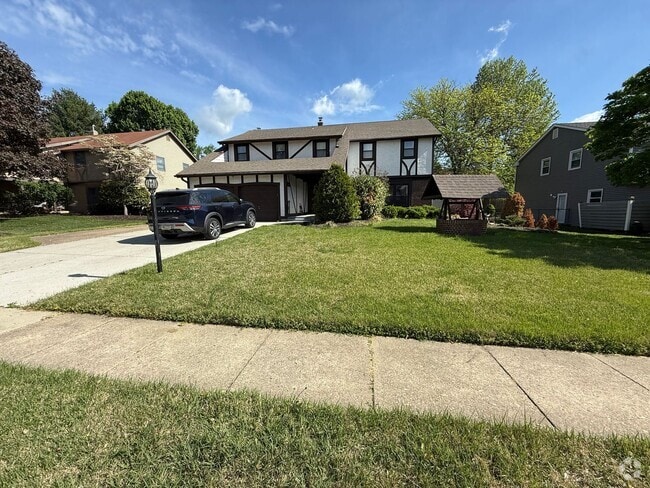 Building Photo - Large House in Cherry Hill East for Rent