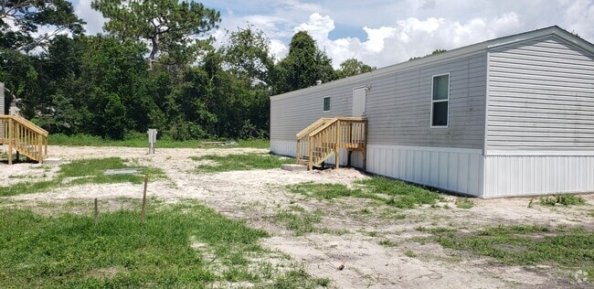 Building Photo - 17020 Meridian Blvd Rental