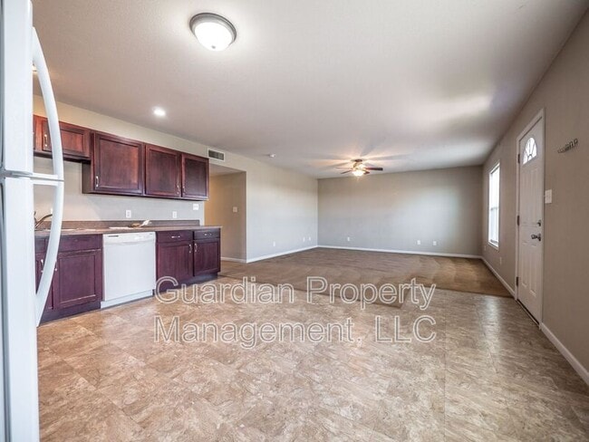 Photo - 214 E 1st St