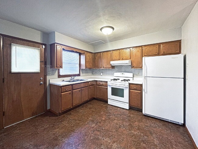 Photo - 666 Illinois Ave Unit A