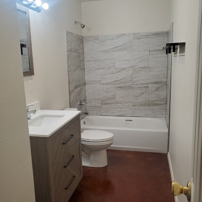 Photo - 1710 6th Ave