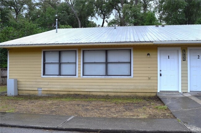 Building Photo - 7423 SW 42nd Pl
