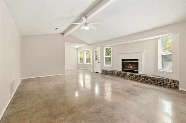 Photo - 2146 Loren Cir