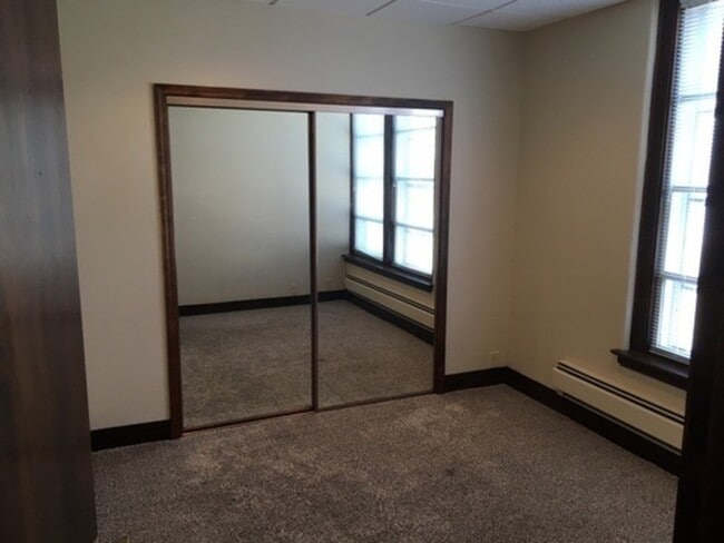 Photo - 5402 S 77th St Unidad #9