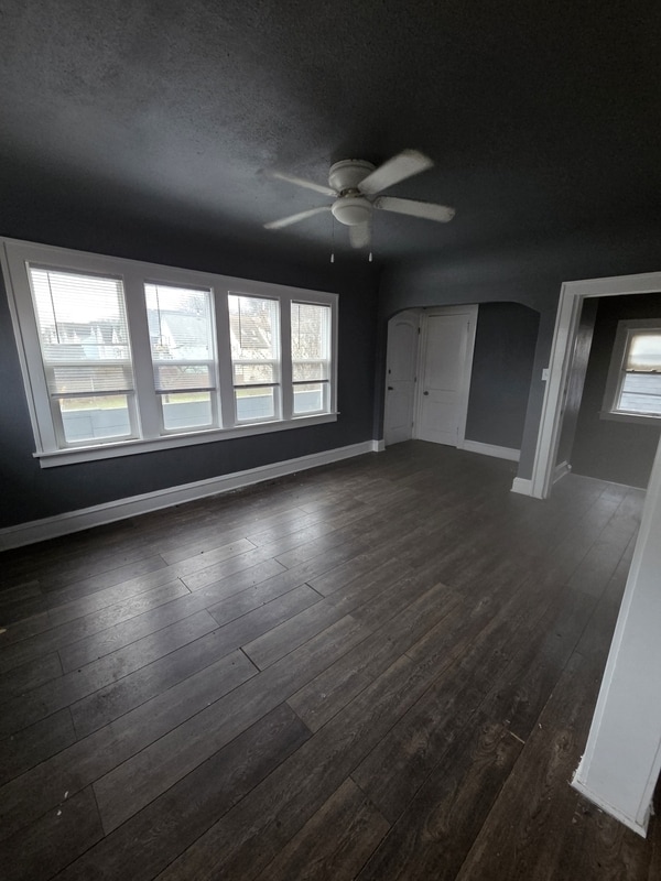 Photo - 2422 W Concordia Ave