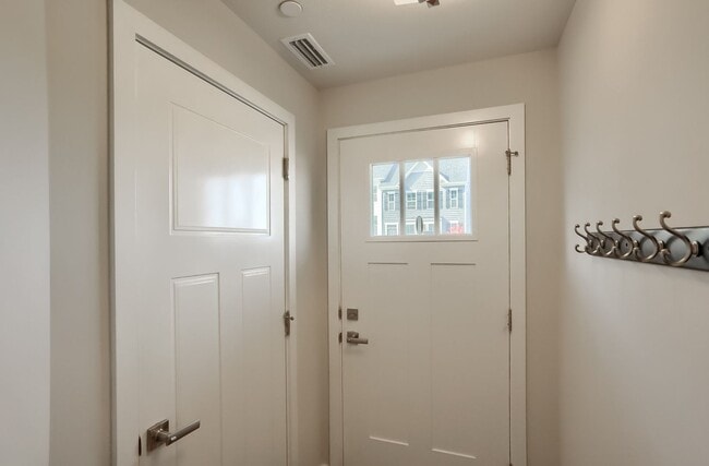 Photo - Spacious Townhome For Lease
