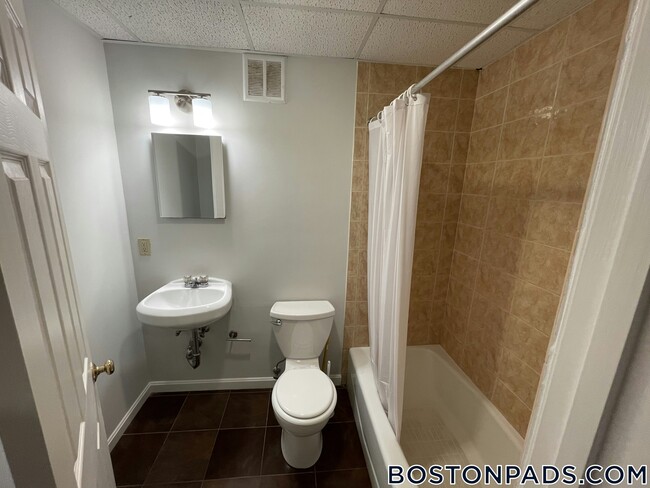 Photo - 77 Park Dr Apartamento Unidad D