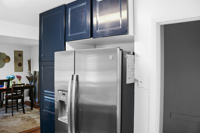 Photo - 3208 Gramercy Ave Apartments