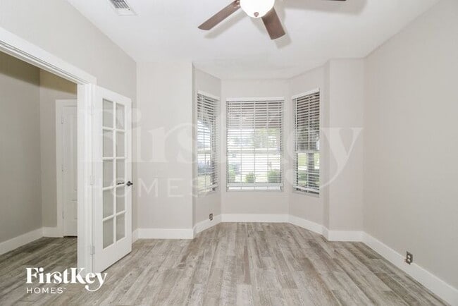 Photo - 3601 Creekview Ct